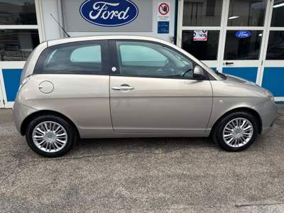 Lancia Ypsilon 1.4 GPL di serie 78 CV Grigio usata Pignataro Maggiore