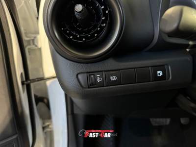 Toyota C-HR 1.8 HV Trend 140cv Bianco usata Occhiobello
