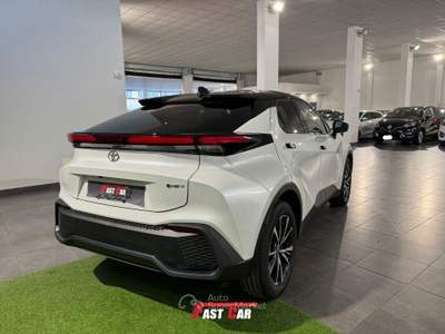 Toyota C-HR 1.8 HV Trend 140cv Bianco usata Occhiobello