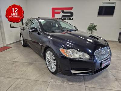 Jaguar XF 3.0 D V6 Premium Luxury Blu/Azzurro usata Casalgrande