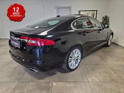 Jaguar XF 3.0 D V6 Premium Luxury Blu/Azzurro usata Casalgrande