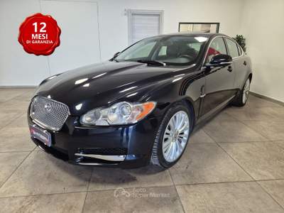 Jaguar XF 3.0 D V6 Premium Luxury Blu/Azzurro usata Casalgrande