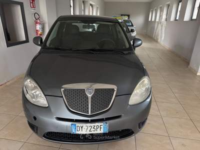 Lancia Ypsilon Argento Ecochic GPL Grigio usata LUCERA