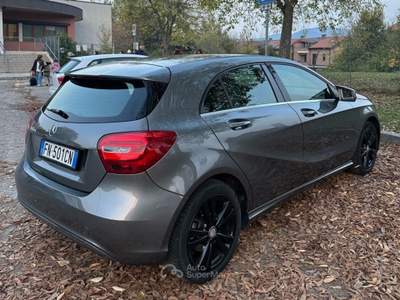 Mercedes-Benz Classe A da neopatentato, appena tagliandata, luci led ambiente  Grigio usata Casalecchio di Reno