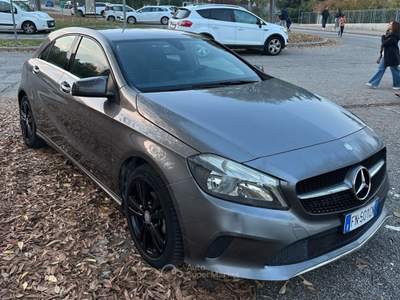Mercedes-Benz Classe A da neopatentato, appena tagliandata, luci led ambiente  Grigio usata Casalecchio di Reno