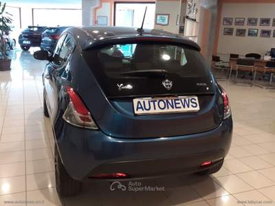 Lancia Ypsilon Ypsilon 1.0 HYBRID SILVER Blu/Azzurro usata Stradella