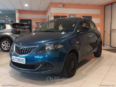 Lancia Ypsilon Ypsilon 1.0 HYBRID SILVER Blu/Azzurro usata Stradella