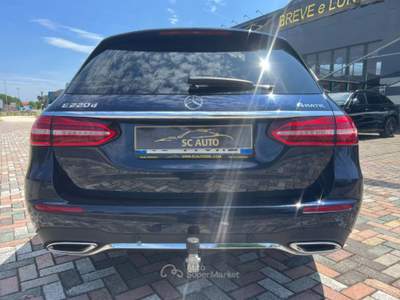 Mercedes-Benz Classe E d S.W. 4Matic Auto Premium Plus Blu/Azzurro usata Zero Branco