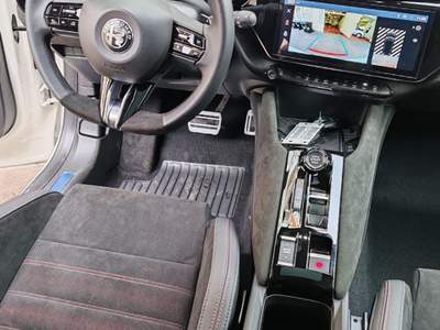 Alfa Romeo Junior 1.2 Hybrid 48V 145cv Speciale+Tetto+Sabelt+Matrix Bianco usata Torino