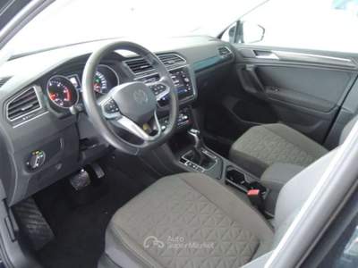 Volkswagen Tiguan 2.0 TDI 150 CV SCR DSG Life Nero usata Venezia
