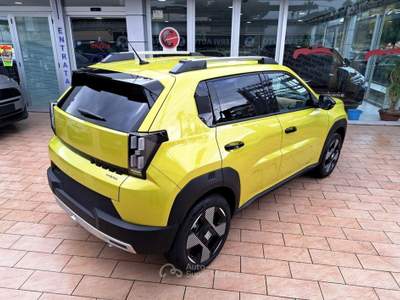 Fiat Grande Panda Grande Panda 1.2 Hybrid 110 CV S&S La Prima Giallo usata Casoria