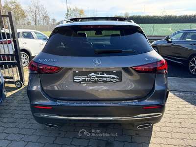 Mercedes-Benz GLA GLA 250 Automatic 4Matic Premium Grigio usata Alessandria