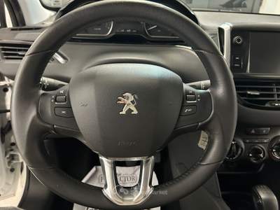 Peugeot 208 Unico proprietario non fumatore usata ARSIERO
