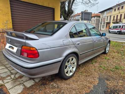 BMW Serie 5 520i i 24V cat Eletta TAGLIANDI CERTIFICATI Grigio usata Galliate
