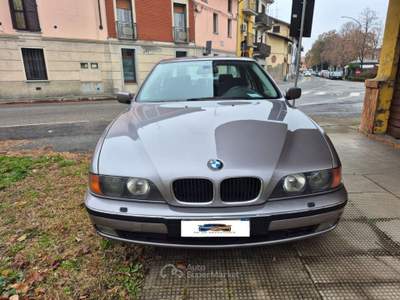 BMW Serie 5 520i i 24V cat Eletta TAGLIANDI CERTIFICATI Grigio usata Galliate