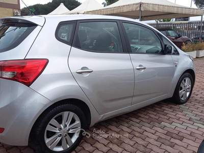Hyundai ix20 1.4 90 CV Econext Comfort Grigio usata Roma