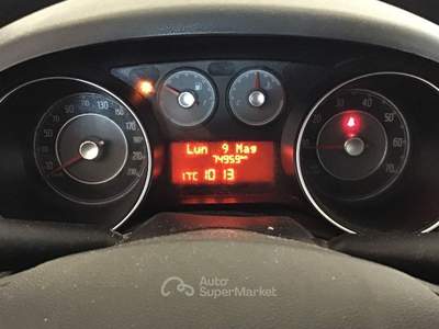 Fiat Punto 1.4 S&S 8V 5 porte Street Ok Neopatentati Nero usata Sarno