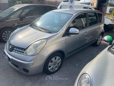 Nissan Note 1.4 16V Sport Ok Neopatentati Km Certificati Grigio usata Sarno