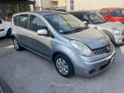Nissan Note 1.4 16V Sport Ok Neopatentati Km Certificati Grigio usata Sarno