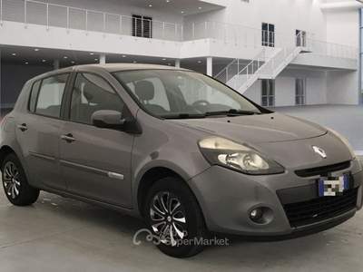 Renault Clio 1.2 16V 5 porte GPL Yahoo! Ok Neopatentati Km Cert Grigio usata Sarno