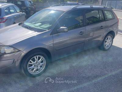 Renault Mégane Mégane 1.5 dCi 110CV SporTour Luxe Km Certificati Grigio usata Sarno