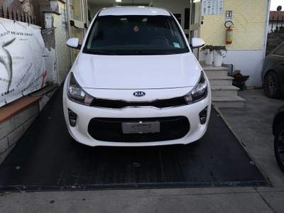 Kia Rio Unico proprietario non Fumatore Bianco usata Cellole