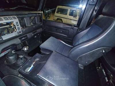 Land Rover Defender Land Rover Defender 90 passo lungo 9 posti Nero usata Castel San Niccolò