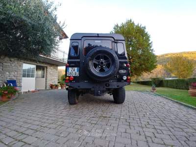 Land Rover Defender Land Rover Defender 90 passo lungo 9 posti Nero usata Castel San Niccolò