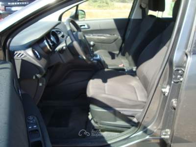 Peugeot 5008 5 POSTI Grigio usata Santeramo in Colle
