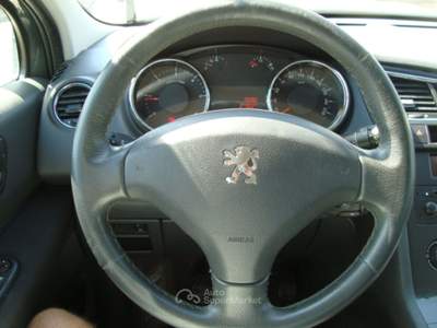 Peugeot 5008 5 POSTI Grigio usata Santeramo in Colle