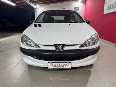 Peugeot 206 1.4 HDi XAD Van AUTOCARRO 2POSTI Bianco usata Bronte