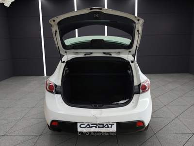 Mazda 3 Mazda3 1.6 MZR 105 CV 5p. Active Bianco usata Pompei
