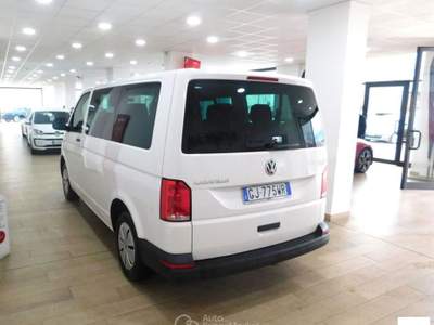 Volkswagen Multivan 2.0 TDI 110 CV T6 P.C.TRENDLINE  Bianco usata Isola del Liri