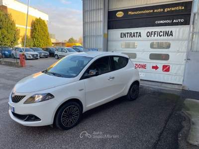 Lancia Ypsilon USATO TENUTO MOLTO BENE Bianco usata Villafranca di Verona