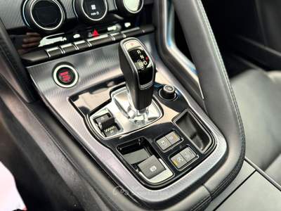 Jaguar F-Type 2.0i 300cv Coupé R-Dynamic (Tetto/Led/Auto/Retro) Bianco usata Castellaneta