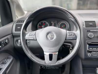 Volkswagen Touran DSG 7 posti - 2014 Argento usata Roma