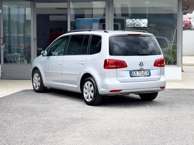 Volkswagen Touran DSG 7 posti - 2014 Argento usata Roma