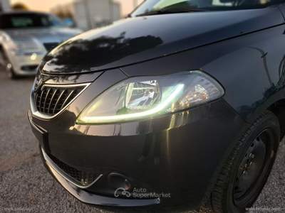 Lancia Ypsilon Ypsilon 1.0 FireFly 5p.S&S Hybrid Silver Nero usata RIMINI