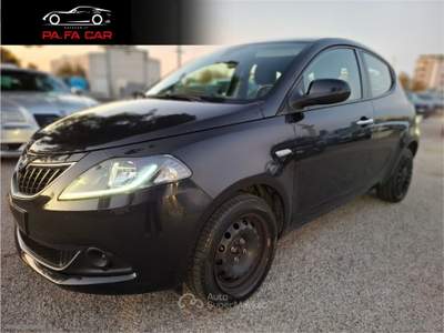 Lancia Ypsilon Ypsilon 1.0 FireFly 5p.S&S Hybrid Silver Nero usata RIMINI
