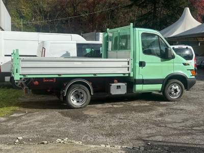 Iveco Daily 35C9P/Bar.tor.2.8D PL-RG Cabinato Verde usata Massarosa