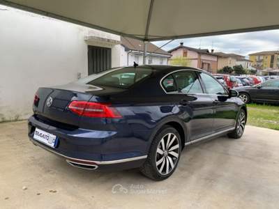 Volkswagen Passat 1.4 DSG Hybrid plug-in AUTOMATICA TAGLIANDI CERTIF Blu/Azzurro usata Pavia