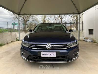 Volkswagen Passat 1.4 DSG Hybrid plug-in AUTOMATICA TAGLIANDI CERTIF Blu/Azzurro usata Pavia