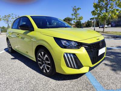 Peugeot 208 208 Hybrid 110 e-DCS6 Style KM0 Giallo usata Roma