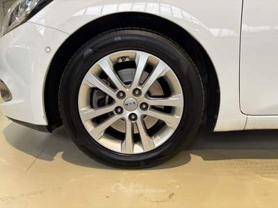 Kia Cee'd cee'd 1.6 GDI SW AUTOMATICA TUA A 334,00 AL MESE Bianco usata Castellanza