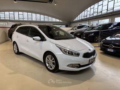 Kia Cee'd cee'd 1.6 GDI SW AUTOMATICA TUA A 334,00 AL MESE Bianco usata Castellanza