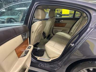 Jaguar XF 2.7 D S V6 Premium Luxury Grigio usata Arezzo