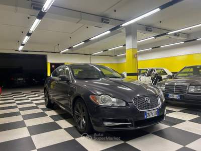 Jaguar XF 2.7 D S V6 Premium Luxury Grigio usata Arezzo