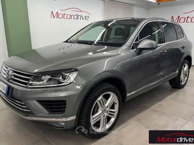 Volkswagen Touareg  3.0 TDI 204 CV tip. BlueM.Techn. Grigio usata Povegliano Veronese