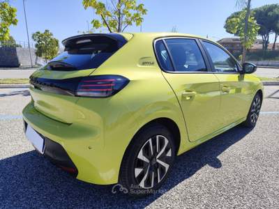 Peugeot 208 208 Hybrid 110 e-DCS6 Style KM0 Giallo usata ROMA