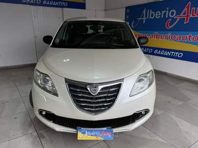 Lancia Ypsilon 1.2 69 CV 5 porte Platinum Beige usata ADRANO